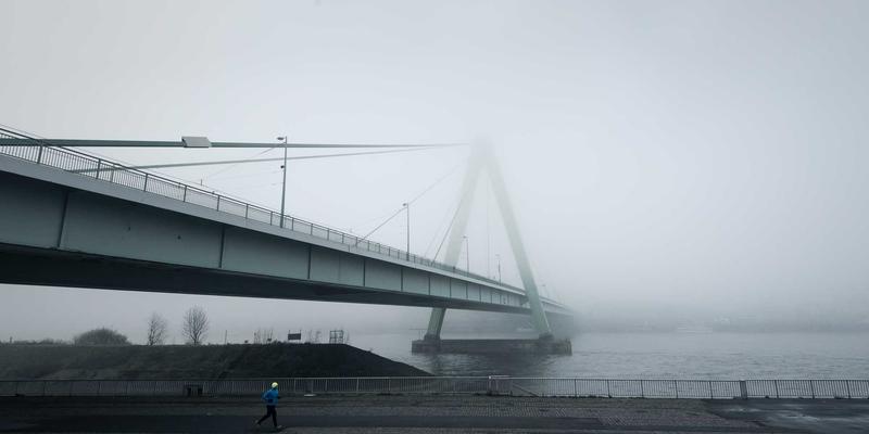 Wi-Fi 7核心技术深度解析：多链路操作与4096-QAM如何为前后端开发带来革命性网络体验