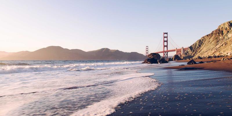 量子加密通信：颠覆传统网络安全的“终极盾牌”与前端技术的未来挑战